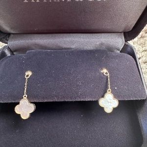 14kt gold clover earrings